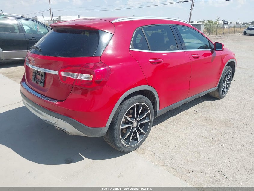 MERCEDES-BENZ GLA 250 - zdjęcie 4
