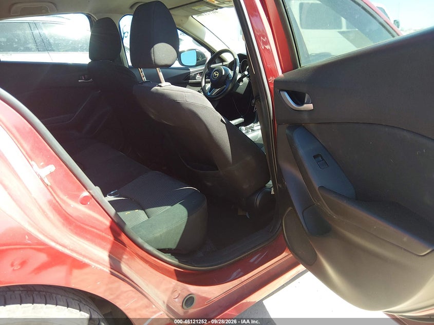 2016 MAZDA 3 auction photo 8
