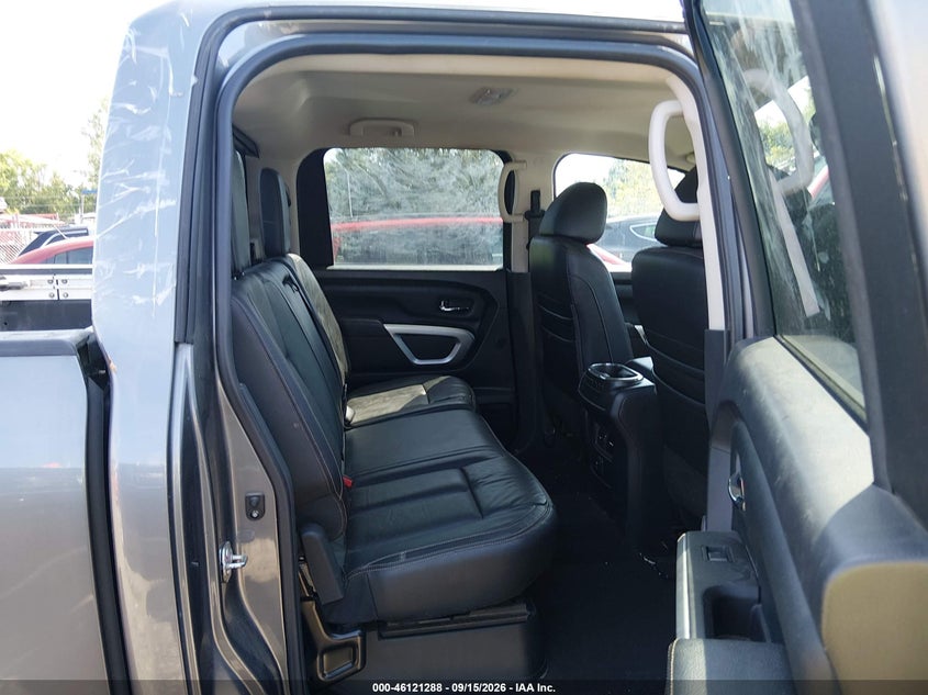 Фото 8 - NISSAN TITAN
