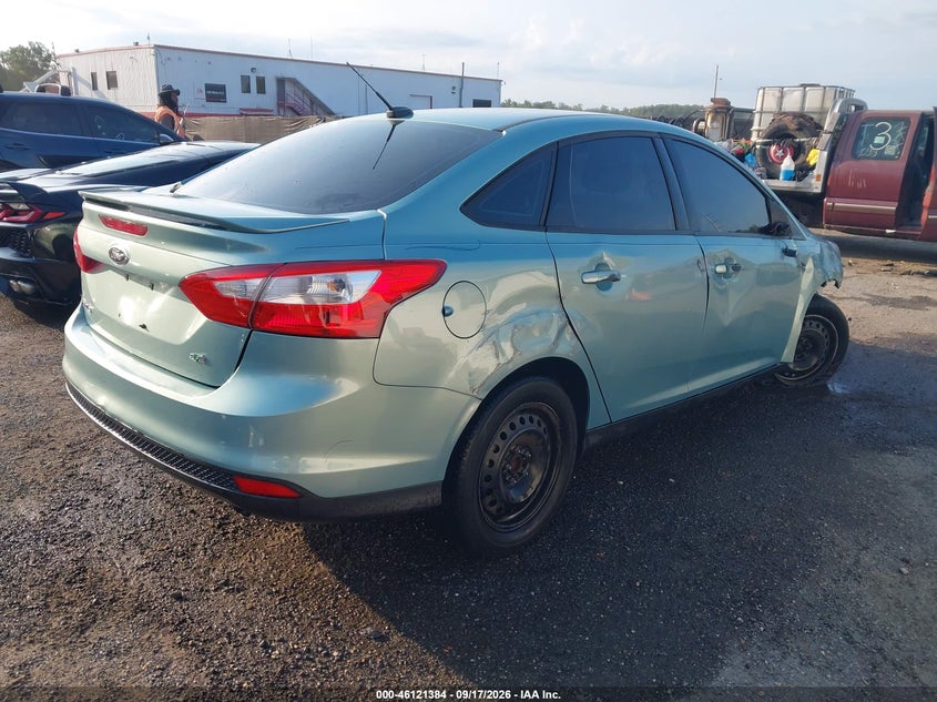 Vin: 1fahp3f27cl283465, lot: 46621103, ford focus se 20124