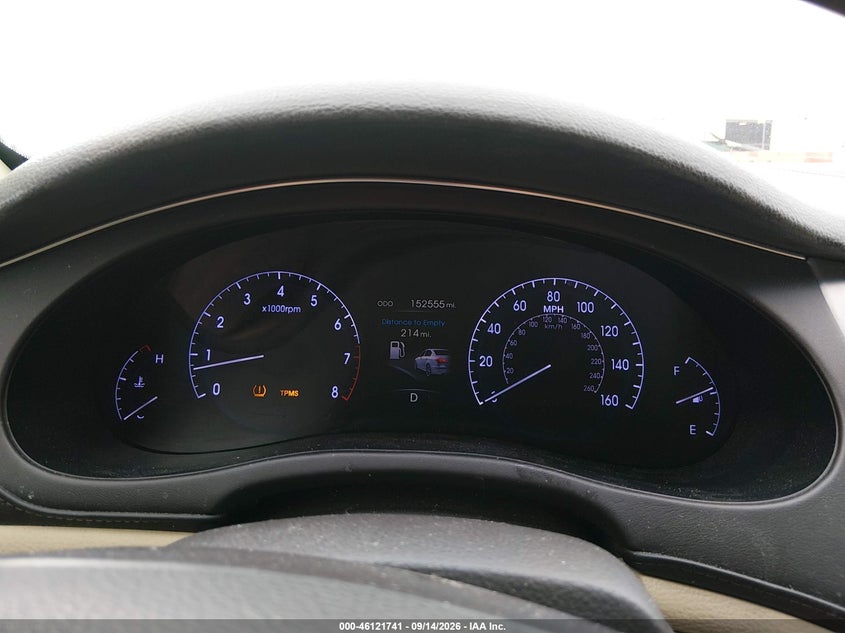 2012 HYUNDAI GENESIS auction photo 7