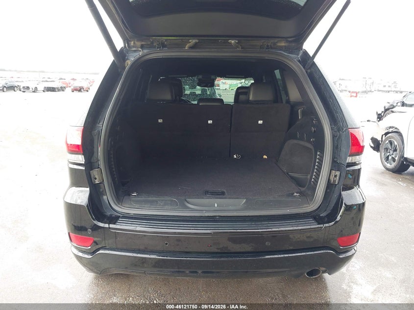 JEEP GRAND CHEROKEE - zdjęcie 17