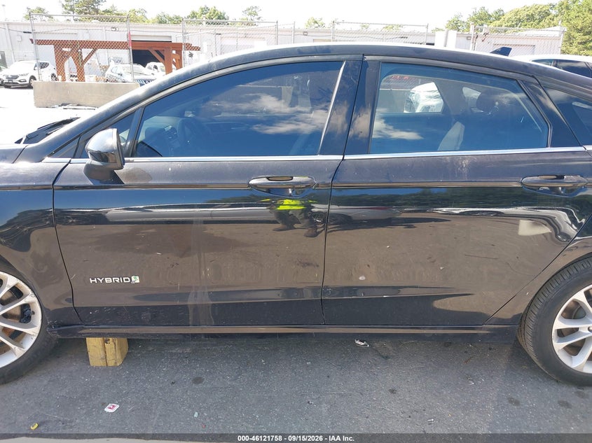 Photo 19 - FORD FUSION HYBRID
