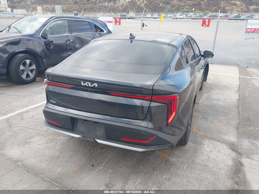 Vin: 3kpft4de9se228183, lot: 46621482, kia k4 lxs 20254