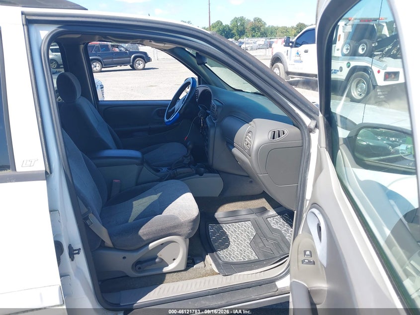 2004 CHEVROLET TRAILBLAZER auction photo 5