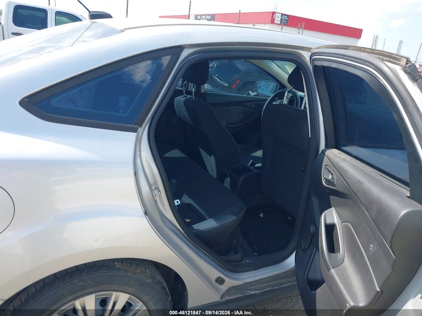 2012 FORD FOCUS auction photo 8