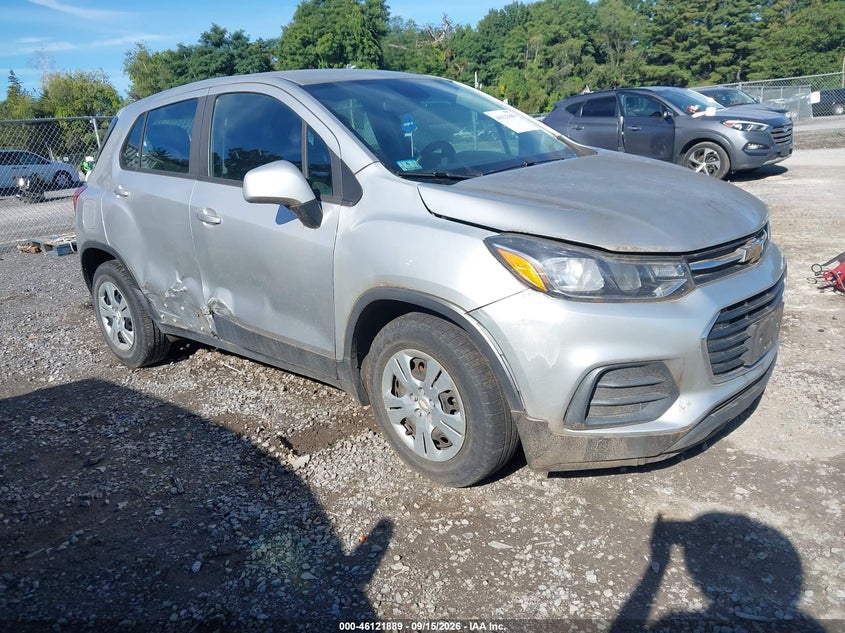 2017 CHEVROLET TRAX auction photo 1