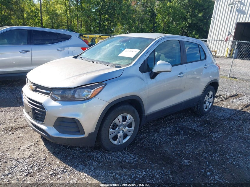 2017 CHEVROLET TRAX auction photo 2