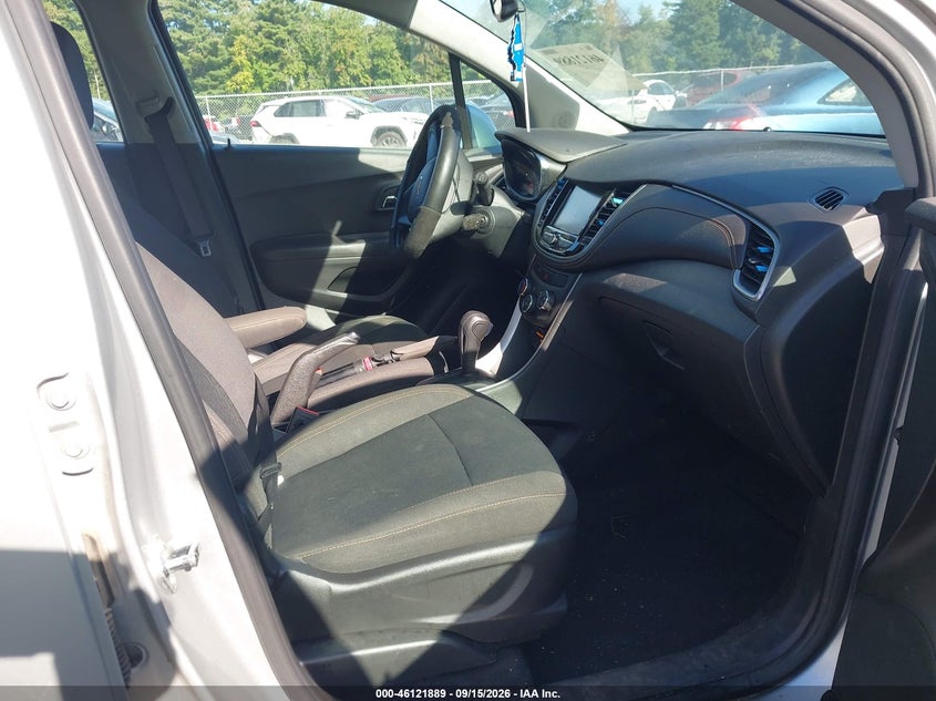 2017 CHEVROLET TRAX auction photo 5
