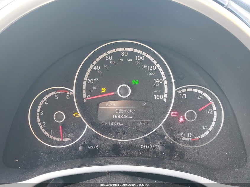 2013 VOLKSWAGEN BEETLE 2.0L TDI · Фото 7