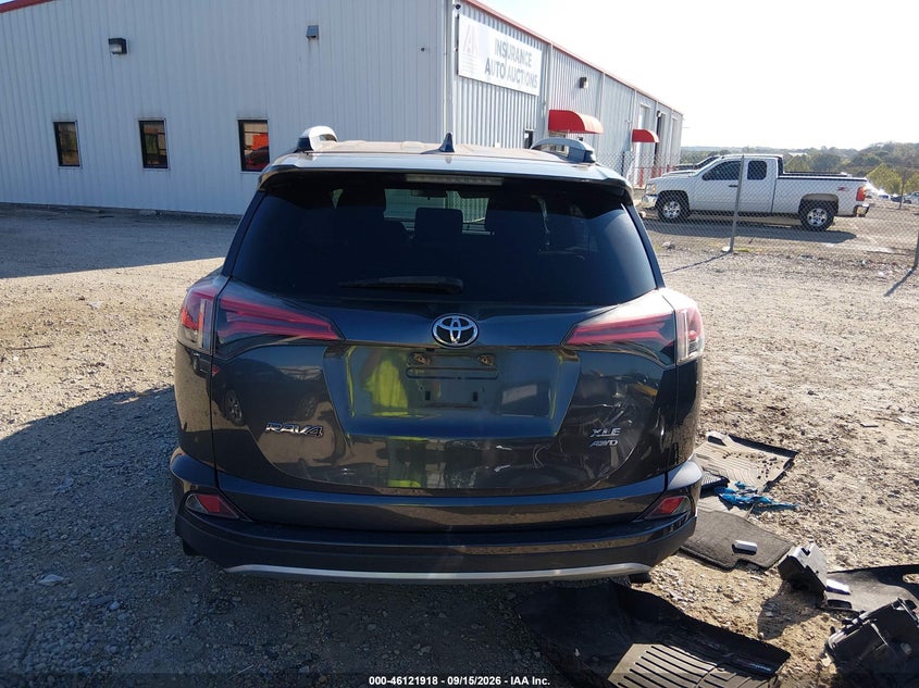 TOYOTA RAV4 - zdjęcie 17