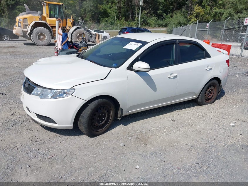 2012 Kia Forte, Front End, IAAI, VIN KNAFU4A2XC5606643 — photo 2