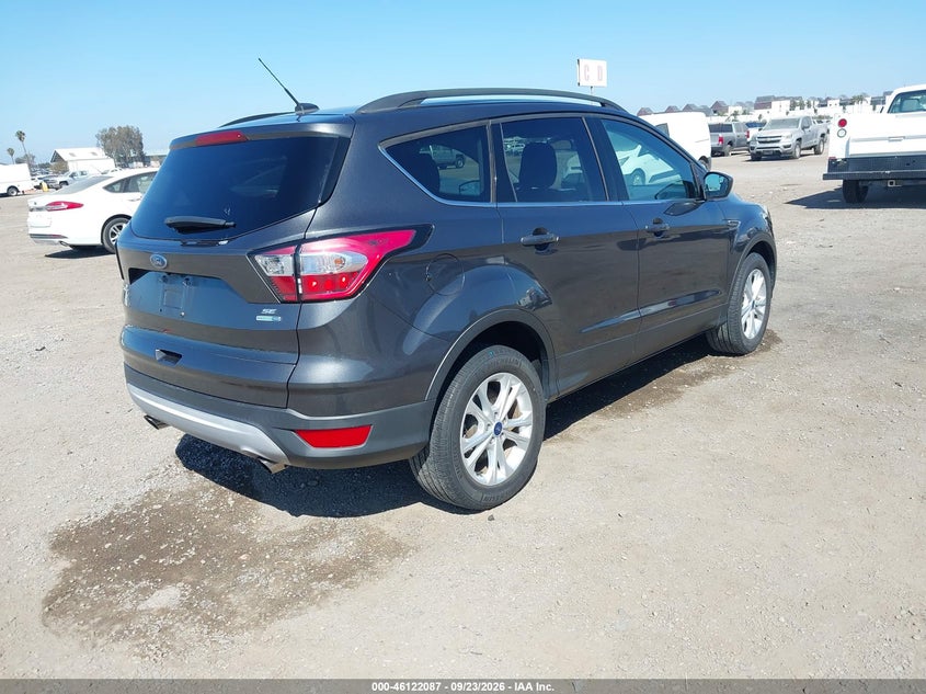 Vin: 1fmcu9gd5jud08527, lot: 46621807, ford escape se 20184