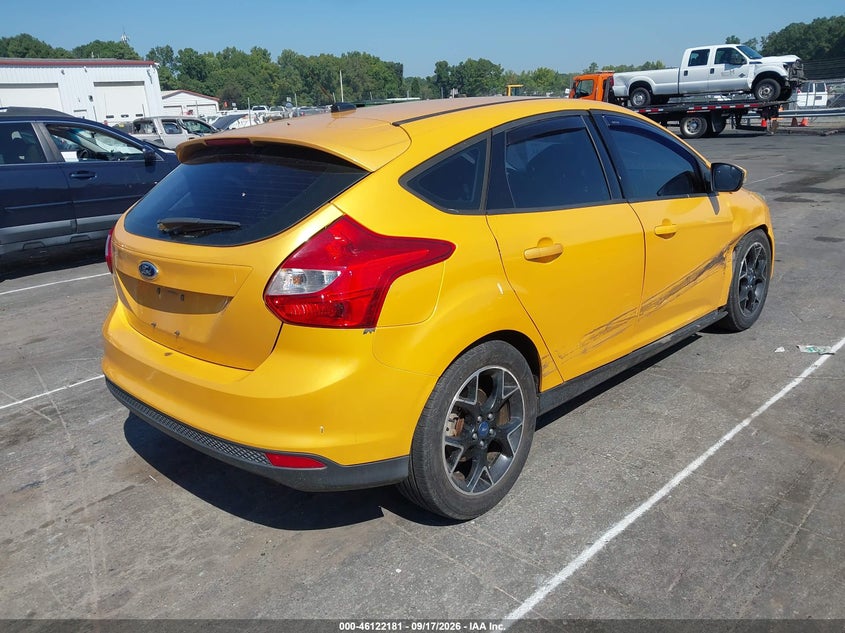 Vin: 1fahp3k21cl407395, lot: 46621901, ford focus se 20124