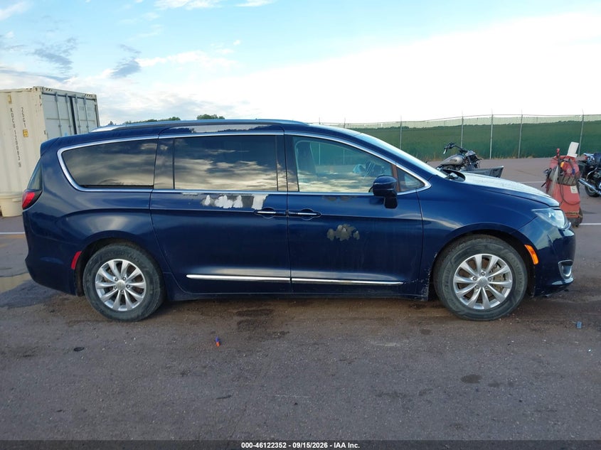 CHRYSLER PACIFICA - zdjęcie 13