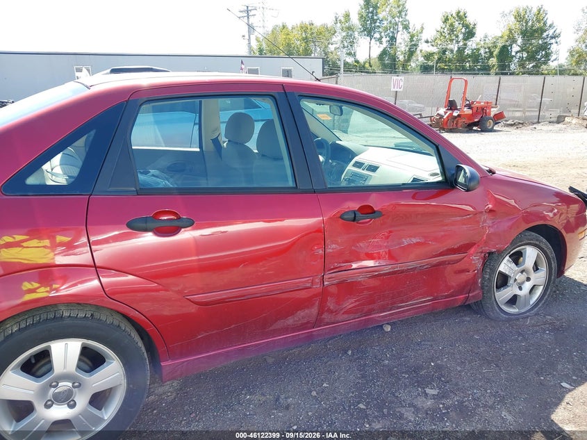 2005 FORD FOCUS auction photo 6