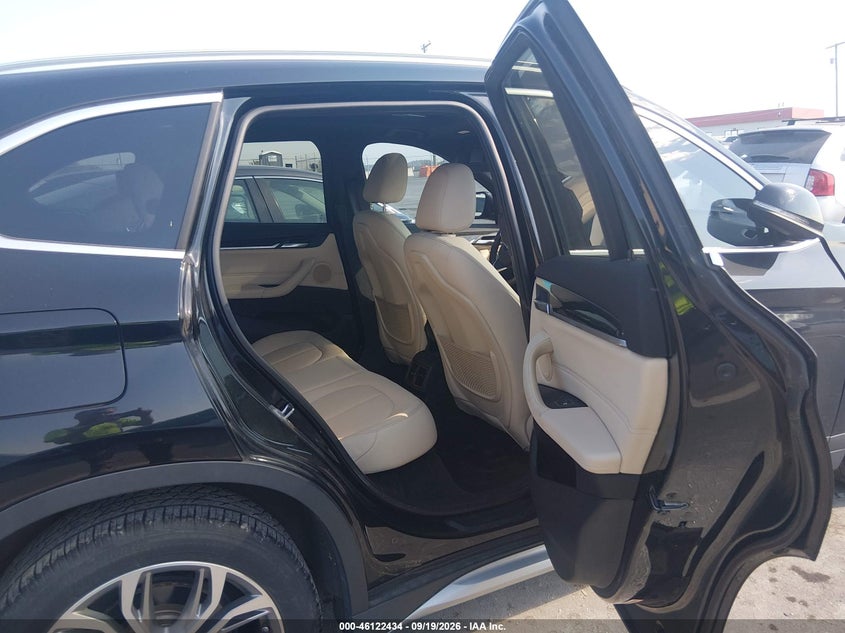 BMW X1 - zdjęcie 8