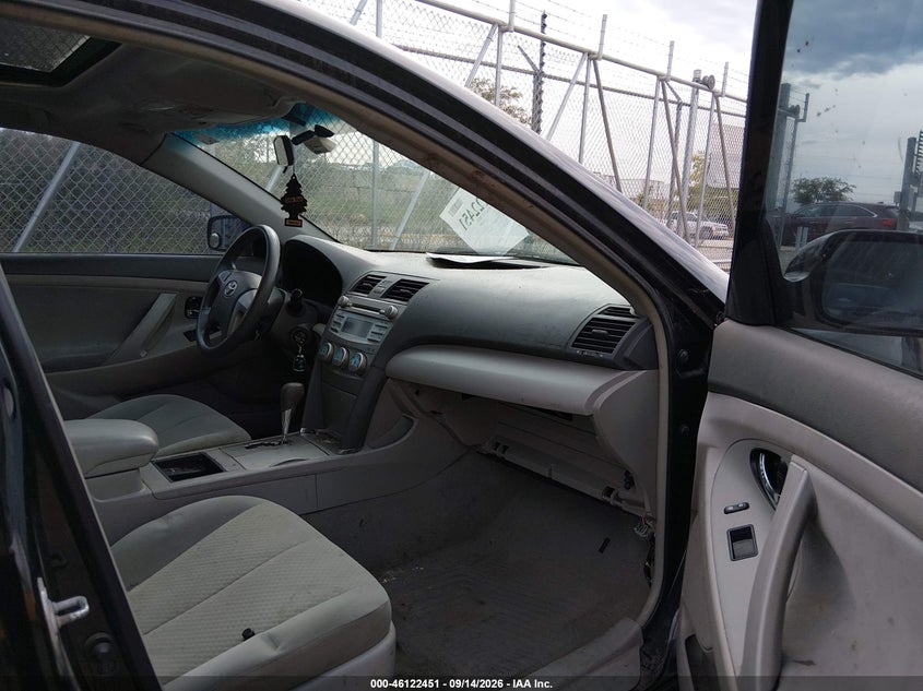 2009 TOYOTA CAMRY auction photo 5