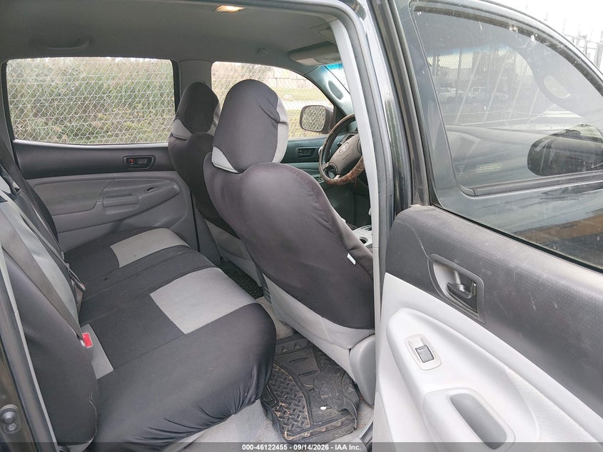 2010 TOYOTA TACOMA auction photo 8