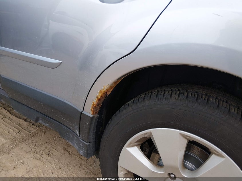 2012 SUBARU OUTBACK auction photo 6