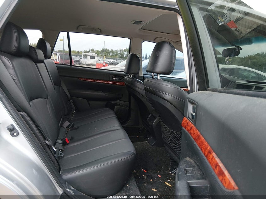 2012 SUBARU OUTBACK auction photo 8