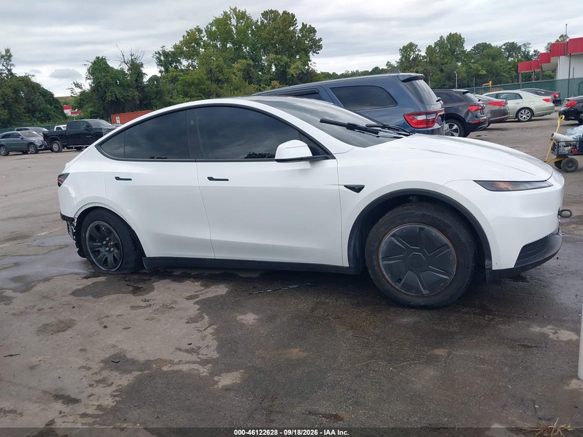 2026 TESLA MODEL Y PREMIUM REAR-WHEEL DRIVE/REAR-WHEEL DRIVE · Фото 13