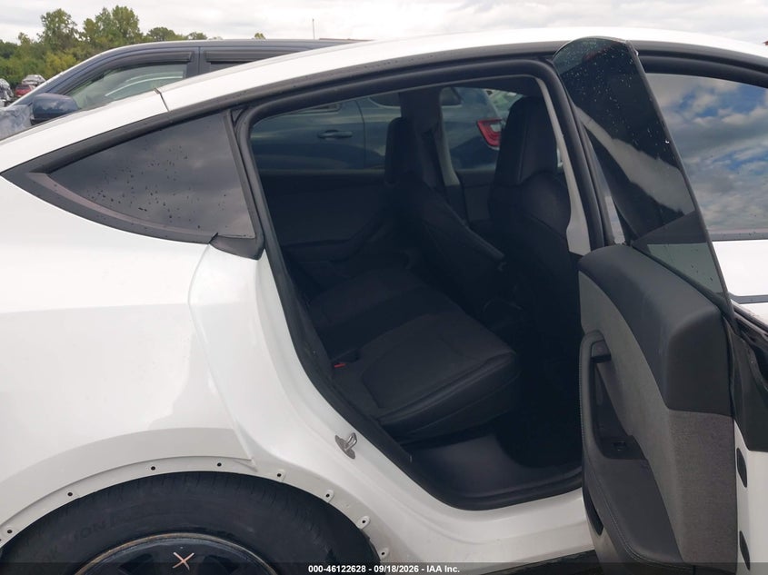 2026 TESLA MODEL Y PREMIUM REAR-WHEEL DRIVE/REAR-WHEEL DRIVE · Фото 8