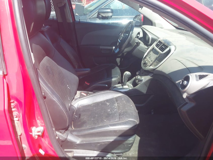 2017 CHEVROLET SONIC auction photo 5