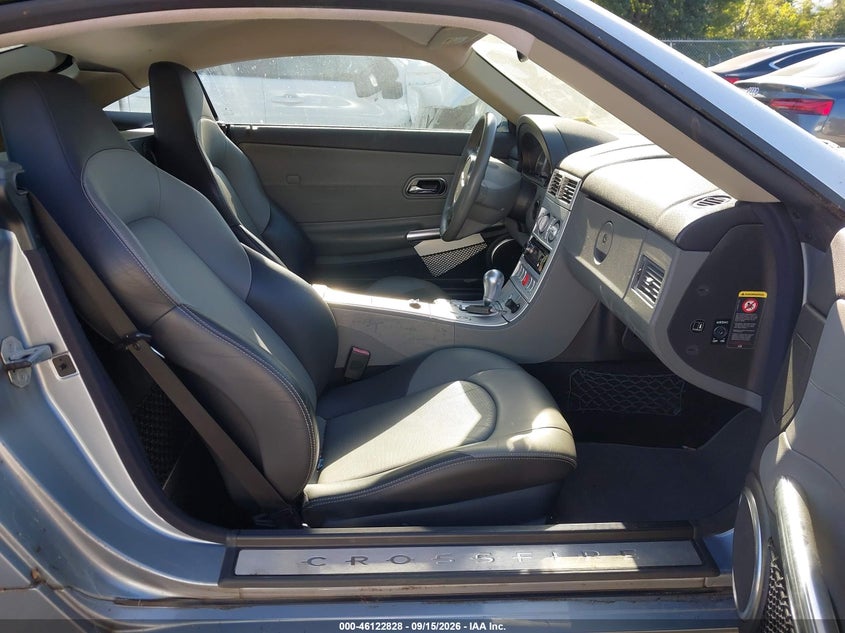 2005 CHRYSLER CROSSFIRE auction photo 5