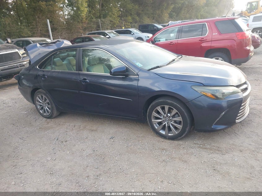 TOYOTA CAMRY - zdjęcie 13