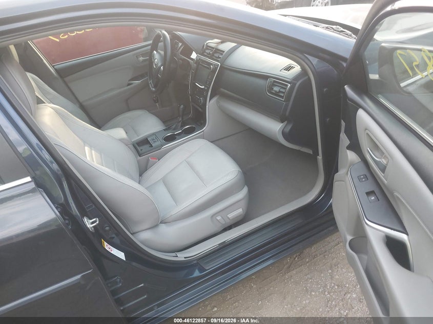 TOYOTA CAMRY - zdjęcie 5