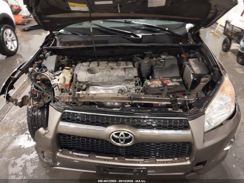 2012 TOYOTA RAV4 LIMITED · Фото 10