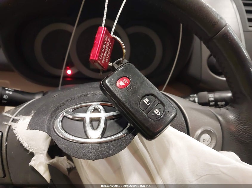 2012 TOYOTA RAV4 LIMITED · Фото 11