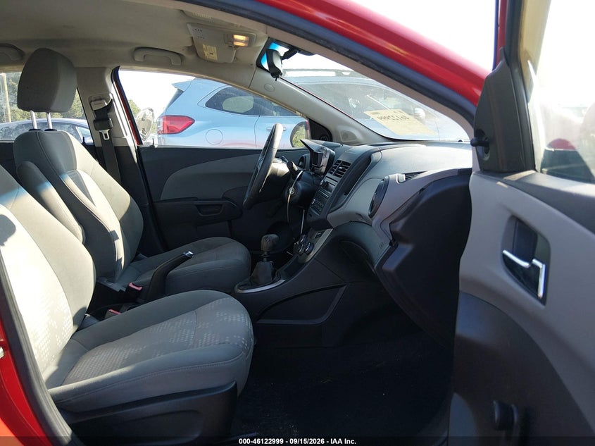2012 CHEVROLET SONIC auction photo 5