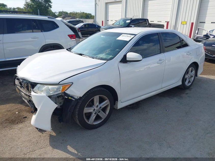 2014 Toyota Camry, Front End, IAAI, VIN 4T1BF1FK7EU345043 — photo 2