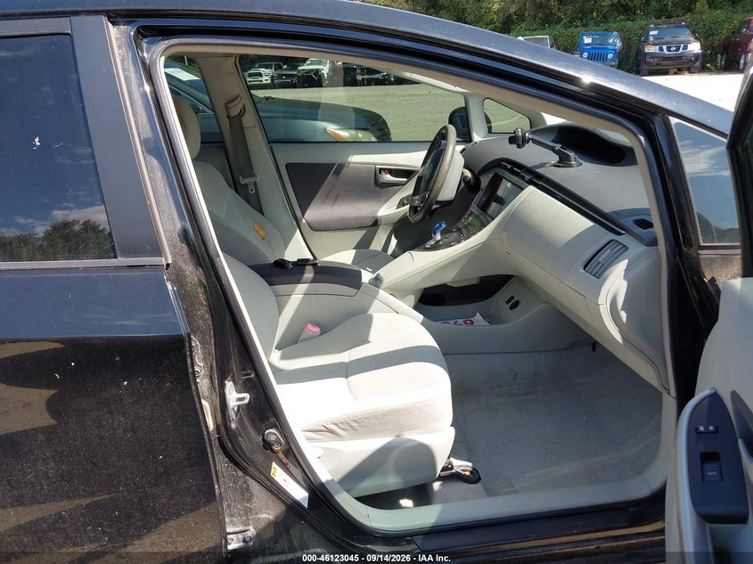 2011 TOYOTA PRIUS auction photo 5