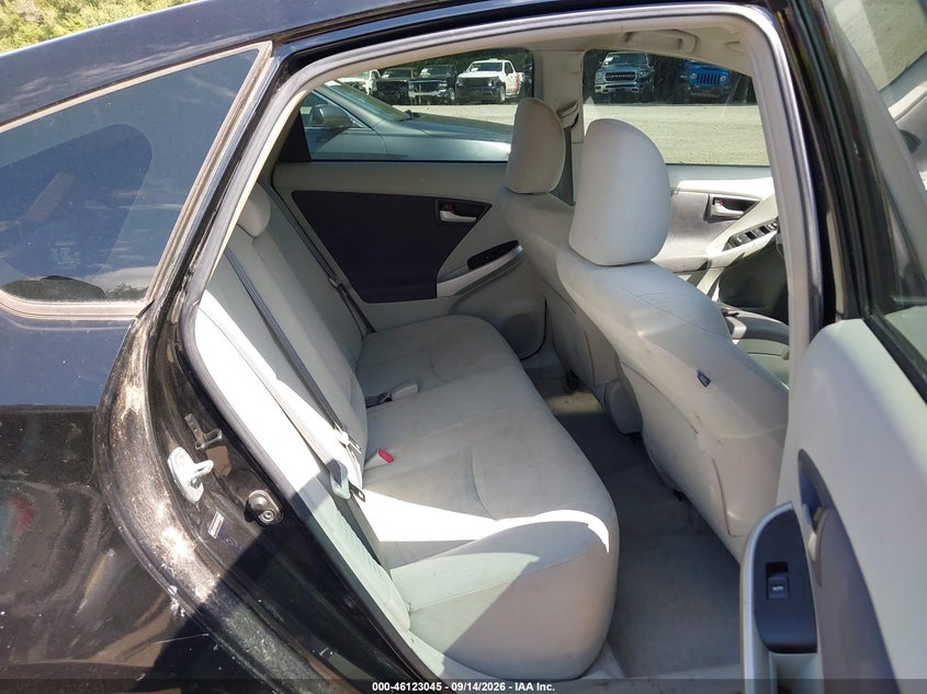 2011 TOYOTA PRIUS auction photo 8