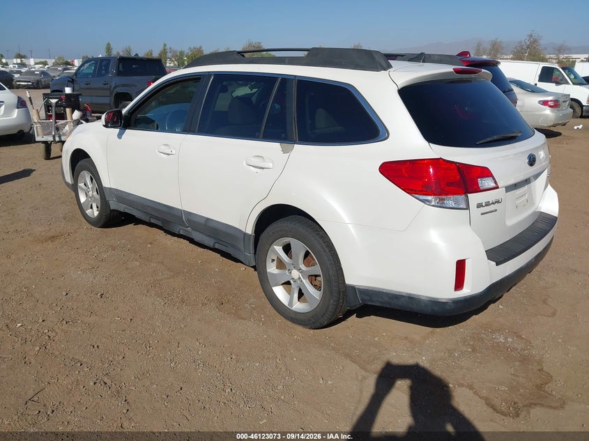 2014 SUBARU OUTBACK auction photo 3