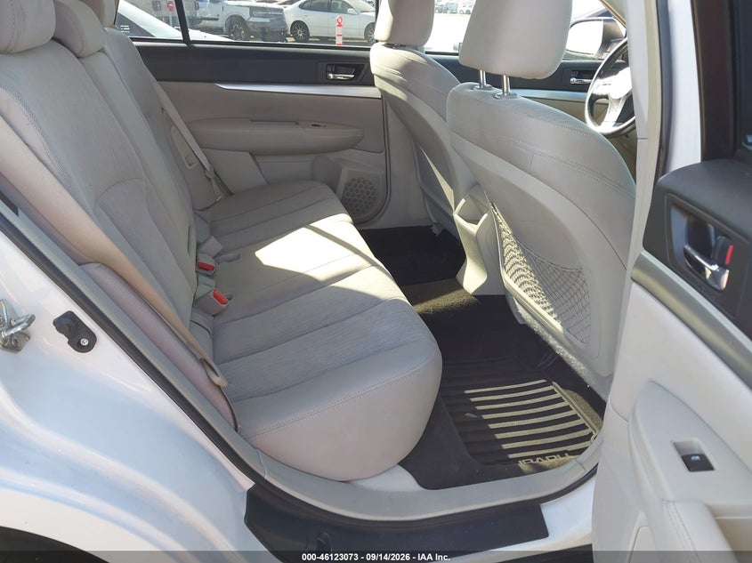 2014 SUBARU OUTBACK auction photo 8