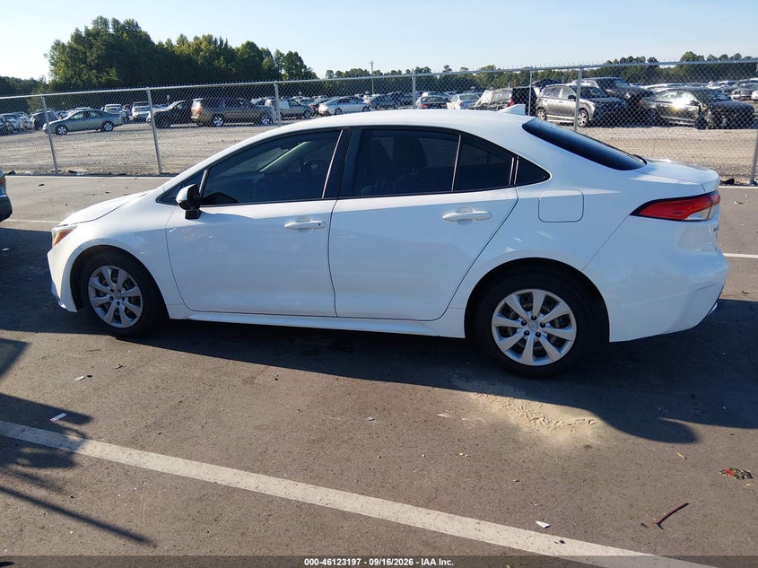 TOYOTA COROLLA - zdjęcie 14