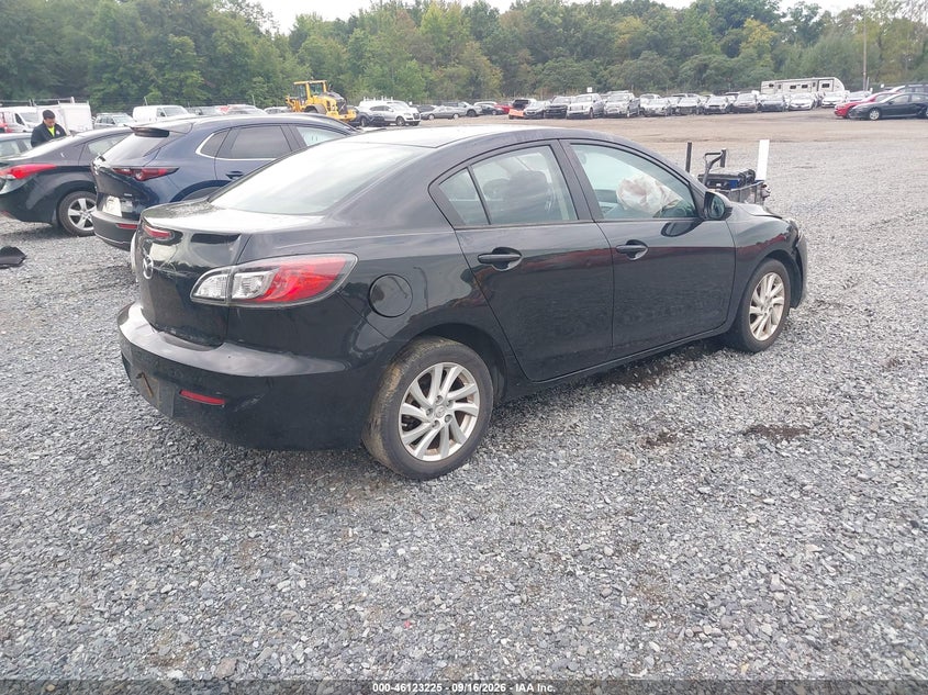 Vin: jm1bl1tg3d1849327, lot: 46622945, mazda mazda3 i sv 20134