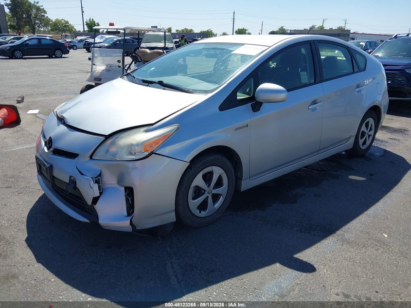 2013 Toyota Prius, Front End, IAAI, VIN JTDKN3DU0D5598673 — photo 2