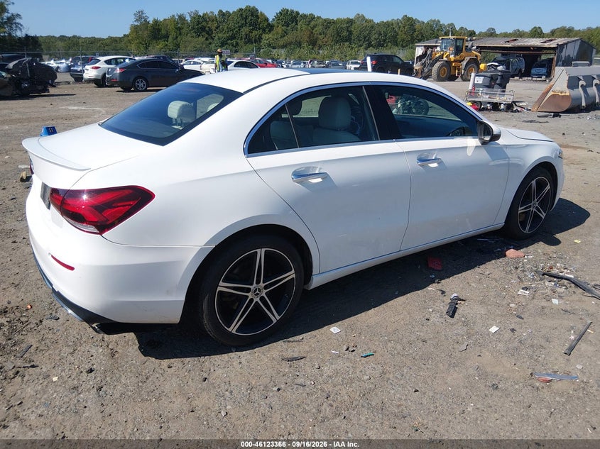 Vin: wdd3g4eb1kw012450, lot: 46623086, mercedes-benz a 220 20194