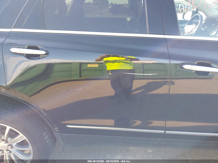CADILLAC XT5 - zdjęcie 22