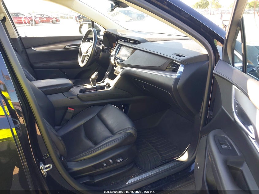 CADILLAC XT5 - zdjęcie 5