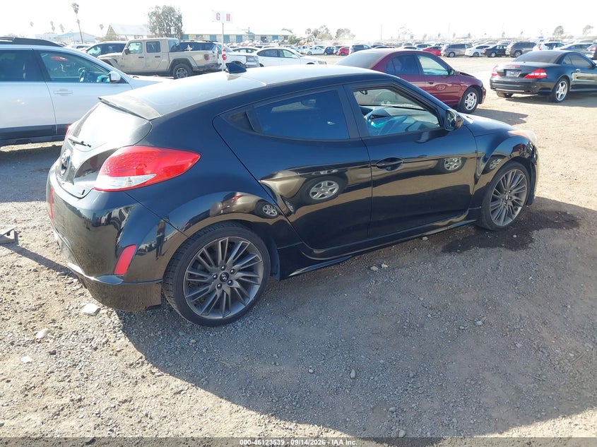 2013 HYUNDAI VELOSTER auction photo 4