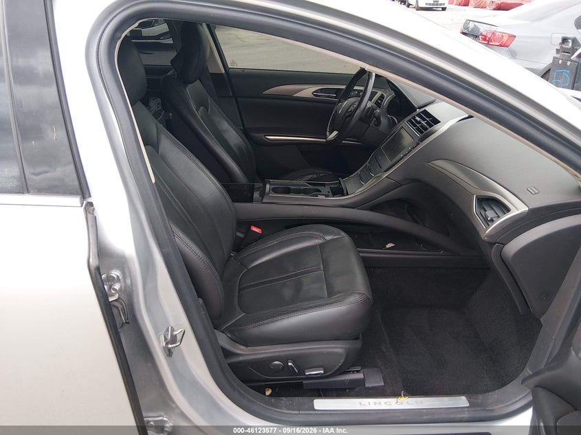 2013 LINCOLN MKZ auction photo 5