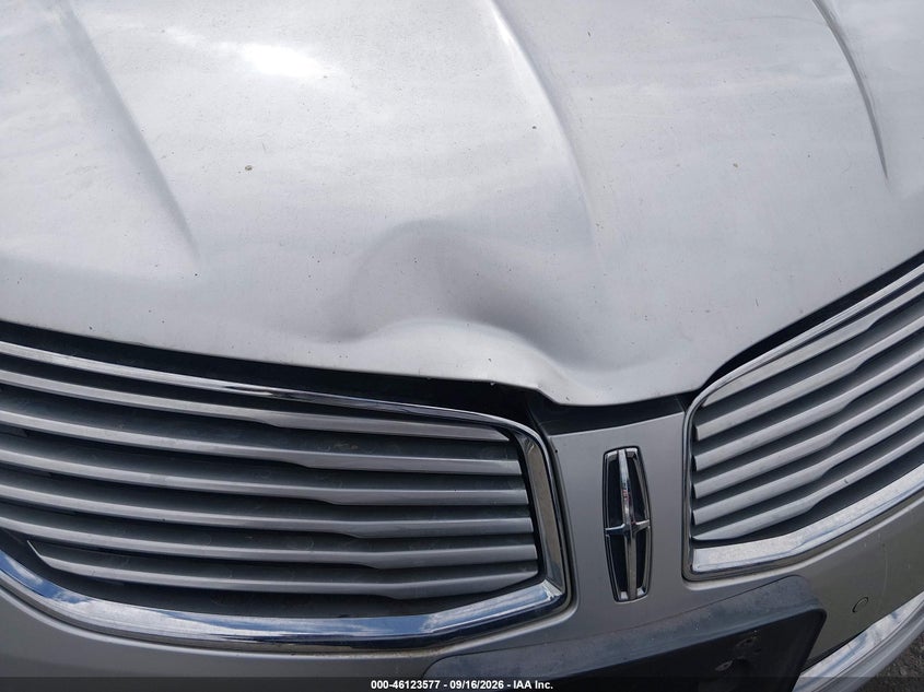 2013 LINCOLN MKZ auction photo 6