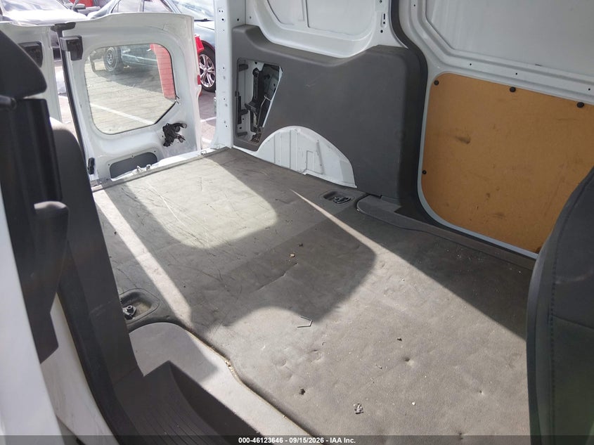 2019 FORD TRANSIT CONNECT auction photo 8