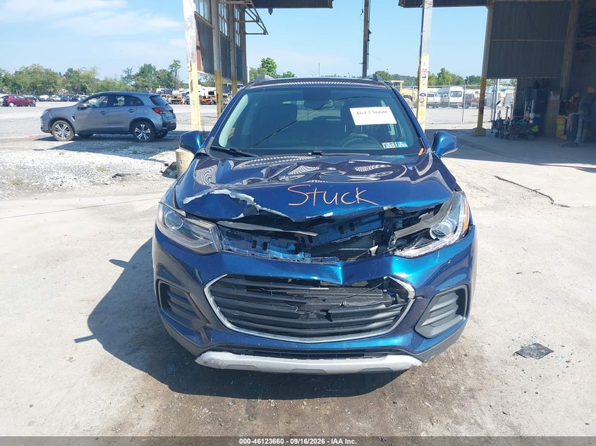 2020 CHEVROLET TRAX AWD LT · Photo 6